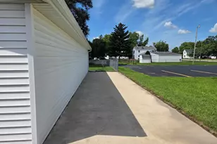 10766 3rd St, Roscoe, IL 61073 - Photo 37