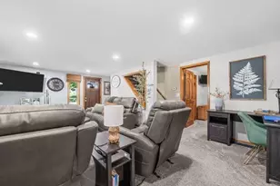305 S Congress Ave, Polo, IL 61064 - Photo 9