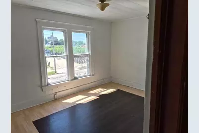 355 N Foley Avenue, Freeport, IL 61032 - Photo 9