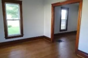 355 N Foley Ave, Freeport, IL 61032 - Photo 5