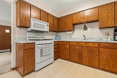 9304 Lawson Drive, Machesney Park, IL 61115 - Photo 5