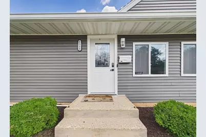 1328 Leaman Place, Rockford, IL 61108 - Photo 5