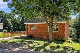 228 S Hickory St, Galena, IL 61036 - Photo 3