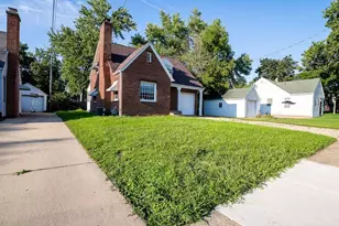 2111 Yonge St, Rockford, IL 61103 - Photo 3