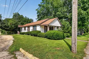 310 Mill St, Cedarville, IL 61013 - Photo 3