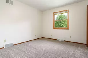 2379 Circle Dr, Belvidere, IL 61008 - Photo 13