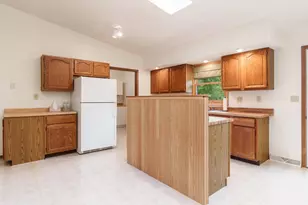 2379 Circle Dr, Belvidere, IL 61008 - Photo 3