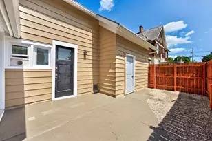 110 W 3rd St, Belvidere, IL 61008 - Photo 35