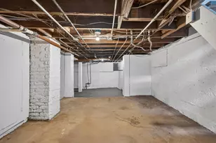 110 W 3rd St, Belvidere, IL 61008 - Photo 31