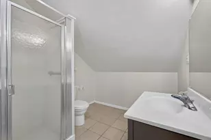 110 W 3rd St, Belvidere, IL 61008 - Photo 9