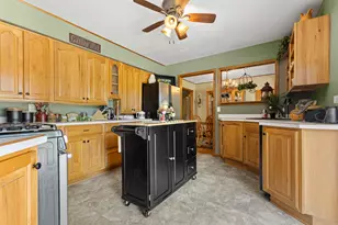8694 N Glacier Dr, Byron, IL 61010 - Photo 3