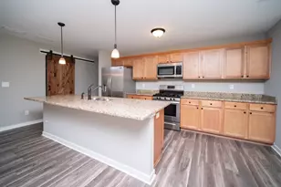 5604 Jackie's Dr, Loves Park, IL 61111 - Photo 3