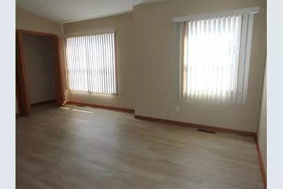 605 Southtowne Drive, Belvidere, IL 61008 - Photo 7