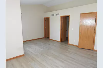 605 Southtowne Drive, Belvidere, IL 61008 - Photo 11