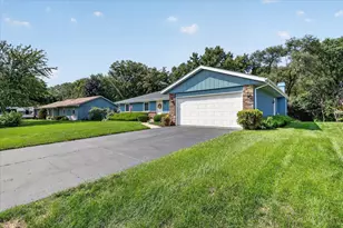 4604 Minns Dr, Machesney Park, IL 61115 - Photo 3