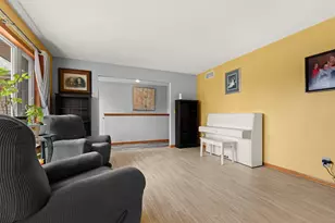 147 Autumnwood Ln, Davis Junction, IL 61020 - Photo 5