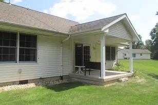 2109 W Navajo Dr, Freeport, IL 61032 - Photo 25