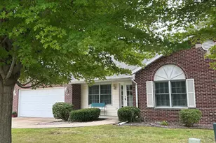 2109 W Navajo Dr, Freeport, IL 61032 - Photo 3
