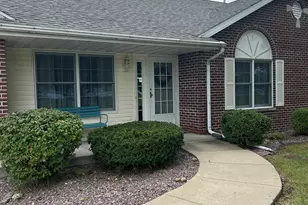 2109 W Navajo Dr, Freeport, IL 61032 - Photo 1