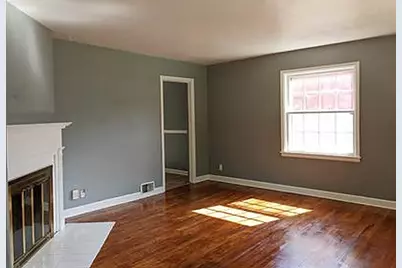 2019 Glenwood Avenue, Rockford, IL 61103 - Photo 3