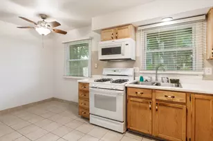 3916 Toft St, Rockford, IL 61114 - Photo 9