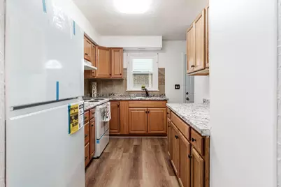 828 Indiana Avenue, Rockford, IL 61102 - Photo 9