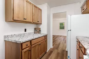 828 Indiana Ave, Rockford, IL 61102 - Photo 13