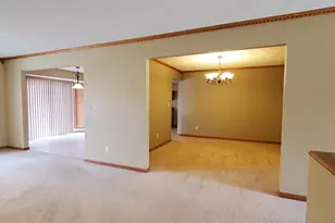 11178 Jasmine Dr, Roscoe, IL 61073 - Photo 7