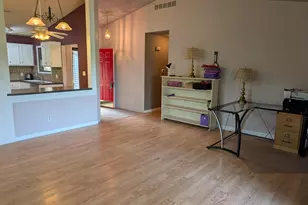 1016 Baxter Ln, Freeport, IL 61032 - Photo 7