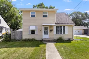 527 Grand Ave, Loves Park, IL 61111 - Photo 1