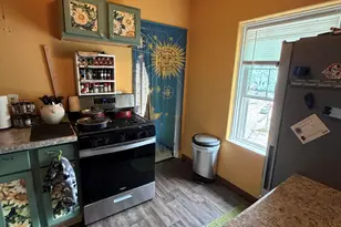 441 W Exchange St, Freeport, IL 61032 - Photo 7