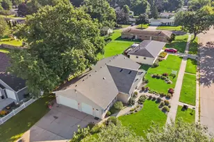 805 Hawthorne Ave, Janesville, WI 53545 - Photo 5