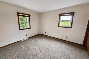 437 E 11th St, Pecatonica, IL 61063 - Photo 25