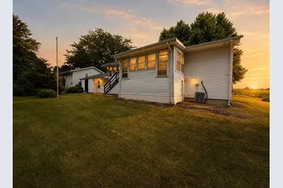437 E 11th Street, Pecatonica, IL 61063 - Photo 39