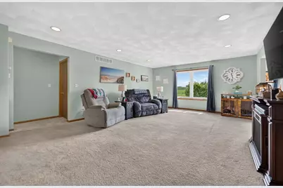 1702 Lorimar Drive, Durand, IL 61024 - Photo 7