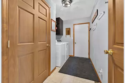 1702 Lorimar Drive, Durand, IL 61024 - Photo 17