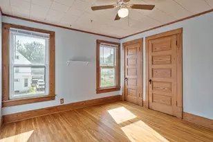 1124 S State Ave, Freeport, IL 61032 - Photo 23