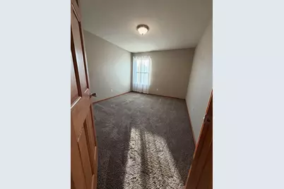 8390 Mitchell Rd, Machesney Park, IL 61115 - Photo 15