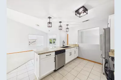 639 Queens Court, Rockton, IL 61072 - Photo 13