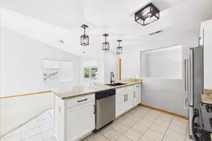 639 Queens Ct, Rockton, IL 61072 - Photo 13