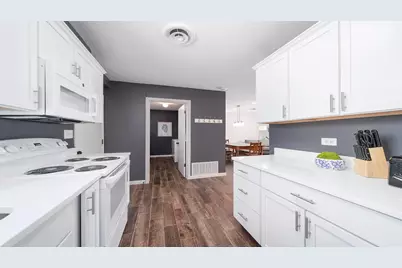 1422 Kingsley Drive, Machesney Park, IL 61115 - Photo 11