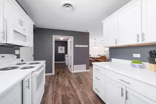 1422 Kingsley Dr, Machesney Park, IL 61115 - Photo 11