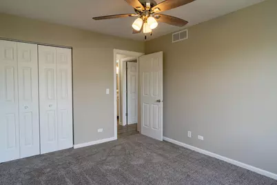 1725 W Chrysler Drive, Belvidere, IL 61008 - Photo 21