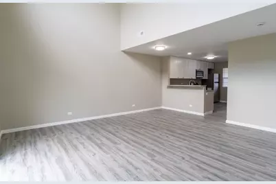 1725 W Chrysler Drive, Belvidere, IL 61008 - Photo 9