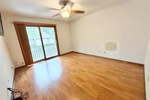 4689 High Point Dr, Rockford, IL 61114 - Photo 3