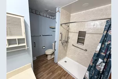 4689 High Point Dr #8, Rockford, IL 61114 - Photo 5