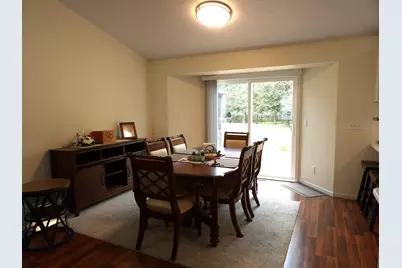 538 Sandra Circle, Freeport, IL 61032 - Photo 5