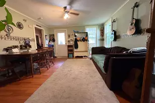 201 S Barber Ave, Polo, IL 61064 - Photo 3