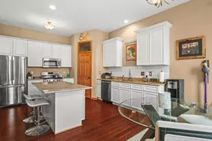 411 Hughes Pkwy, Poplar Grove, IL 61065 - Photo 15