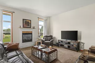 411 Hughes Pkwy, Poplar Grove, IL 61065 - Photo 7